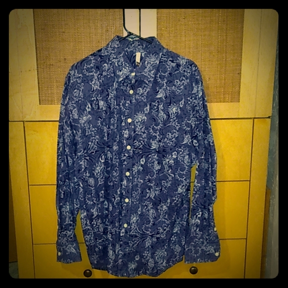 Button Up - Picture 1 of 3